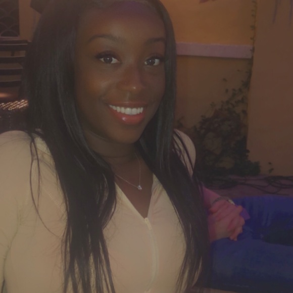 Meet your Posher, Lacretia - Picture 1 of 1